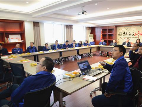 深学细悟转达头脑实力 ——0638太阳集团官网集团党总支开展学习十九大精神 