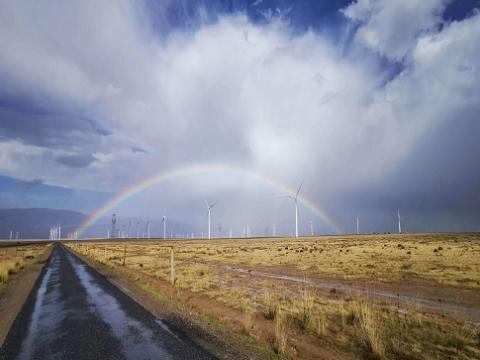 0638太阳集团官网助力全球首条±800kV清洁能源外送建设项目在青海顺遂投运