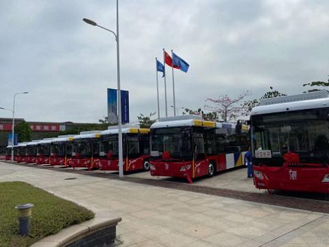 0638太阳集团官网电气双源无轨电车车载电源DCDC在广州电车公司投运